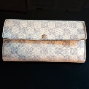 Louis Vuitton Damier Azur Wallet (Sarah)